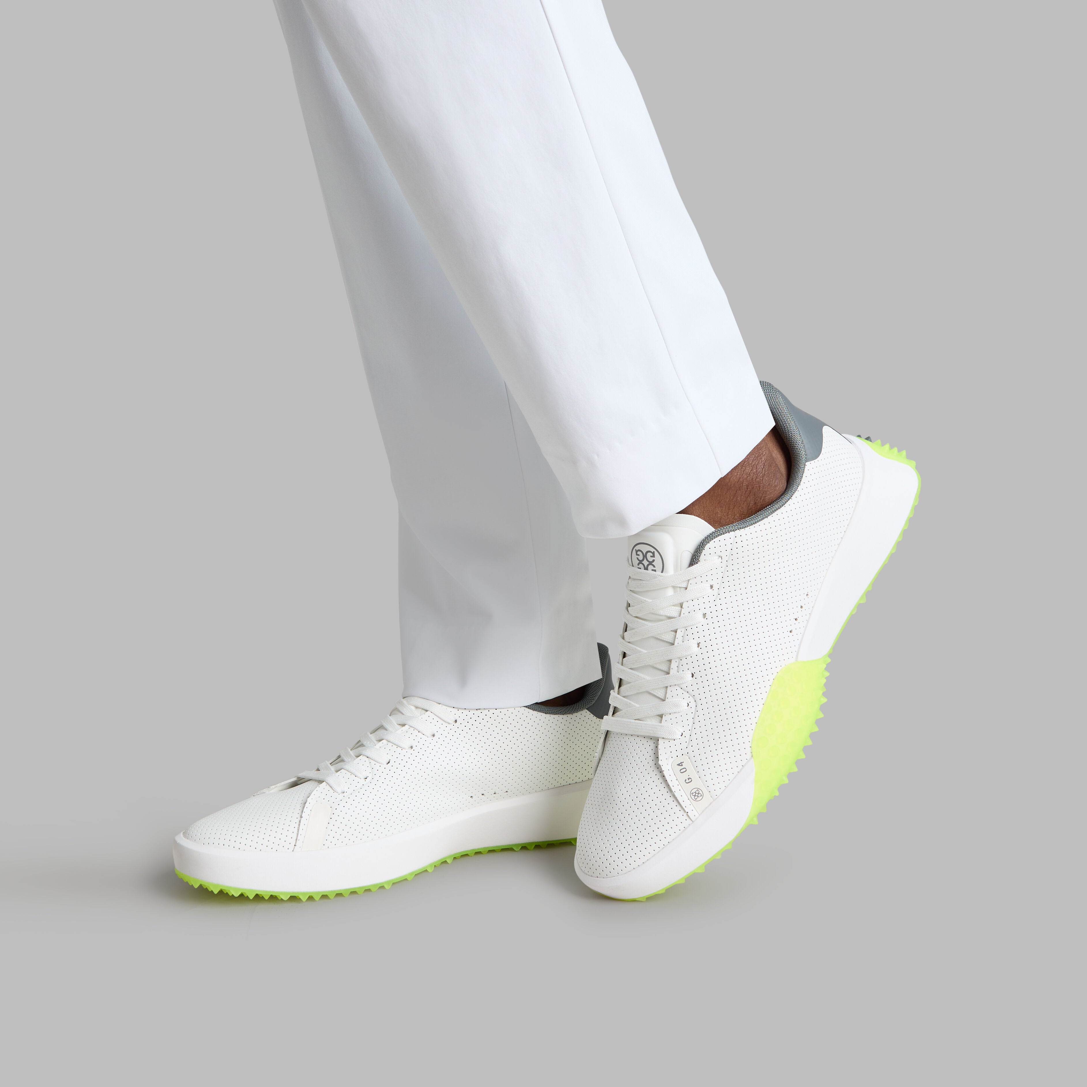 G.112 PERFORATED GOLF SHOE