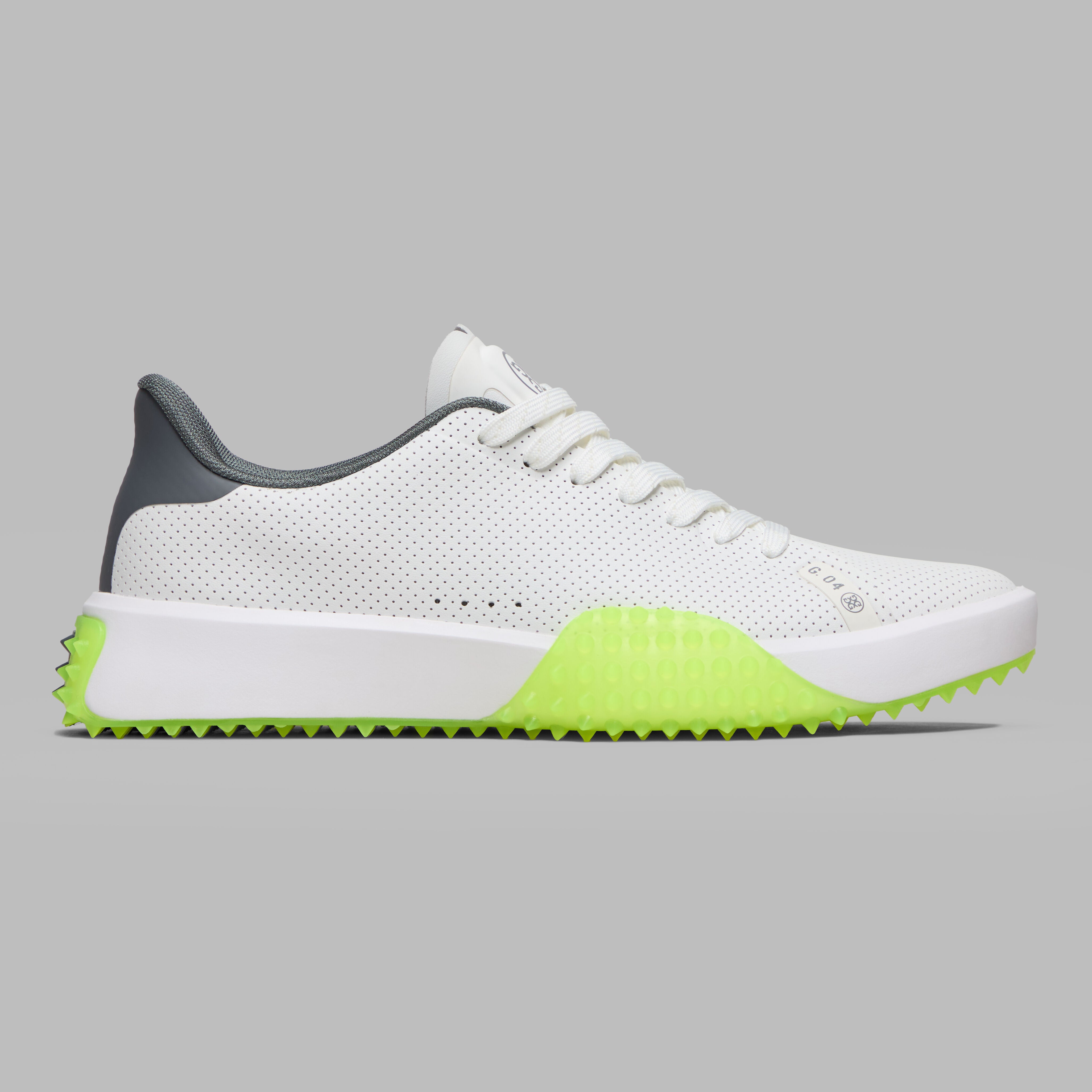 G.112 PERFORATED GOLF SHOE