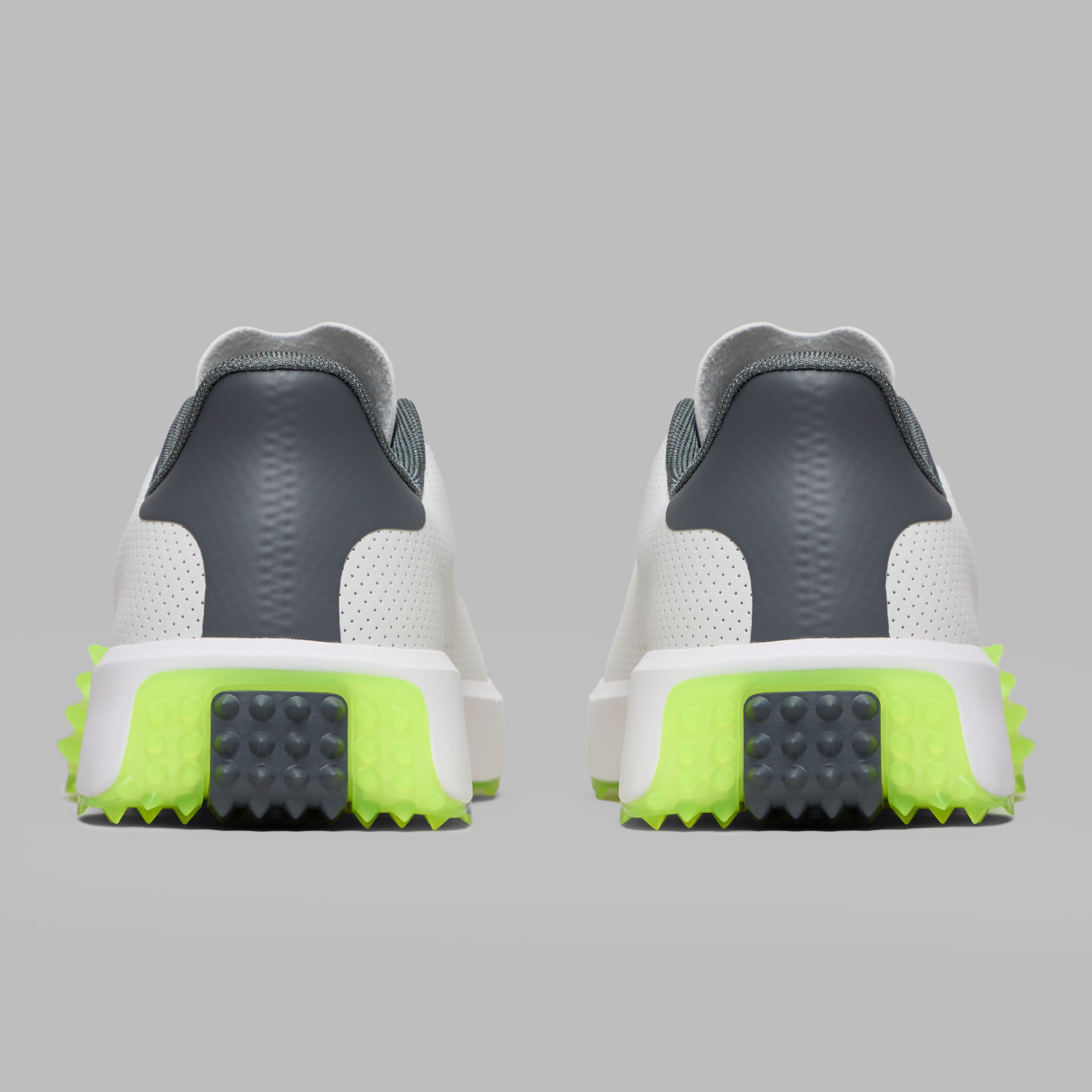 G.112 PERFORATED GOLF SHOE