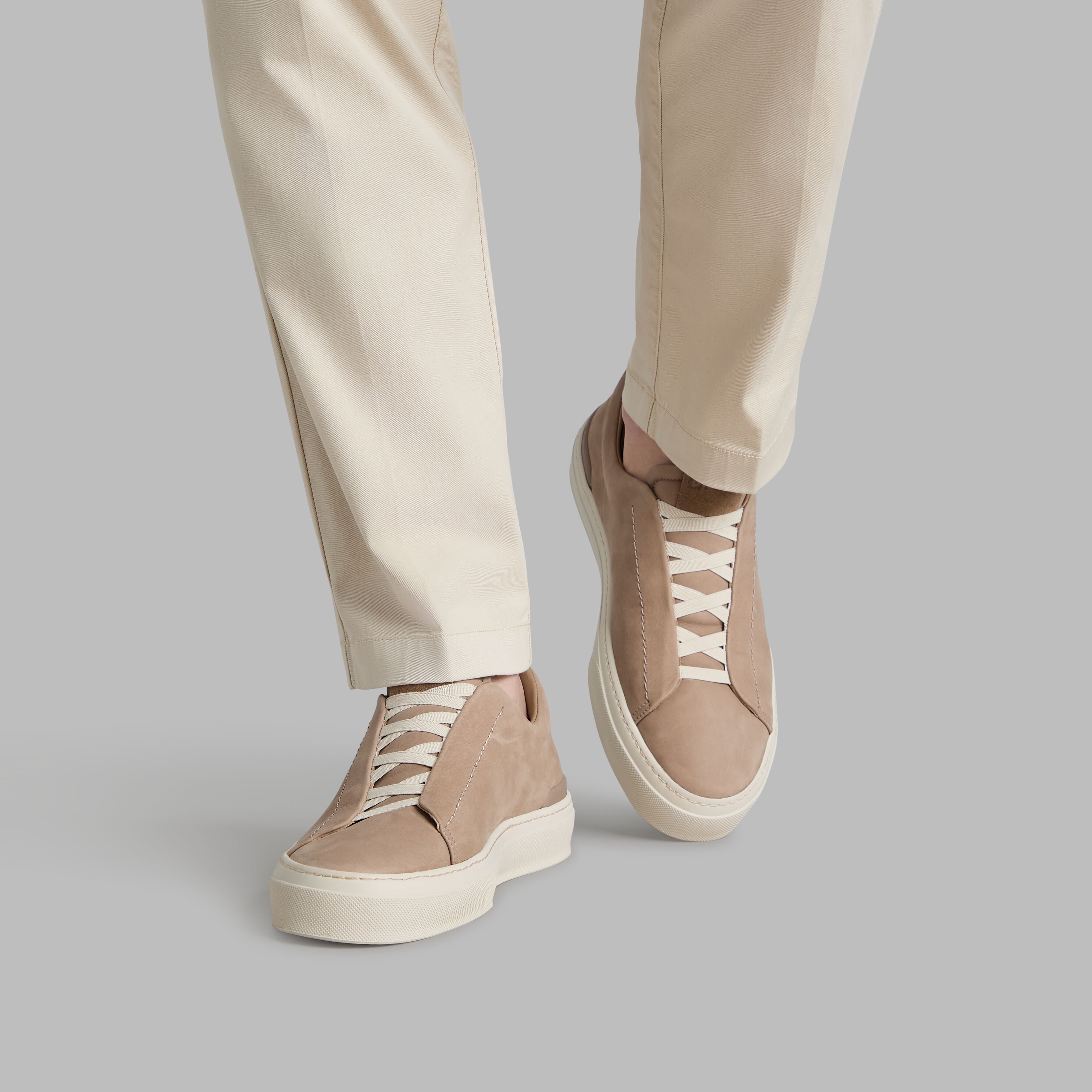 ENDEAVOUR SLIP ON LEATHER SNEAKER