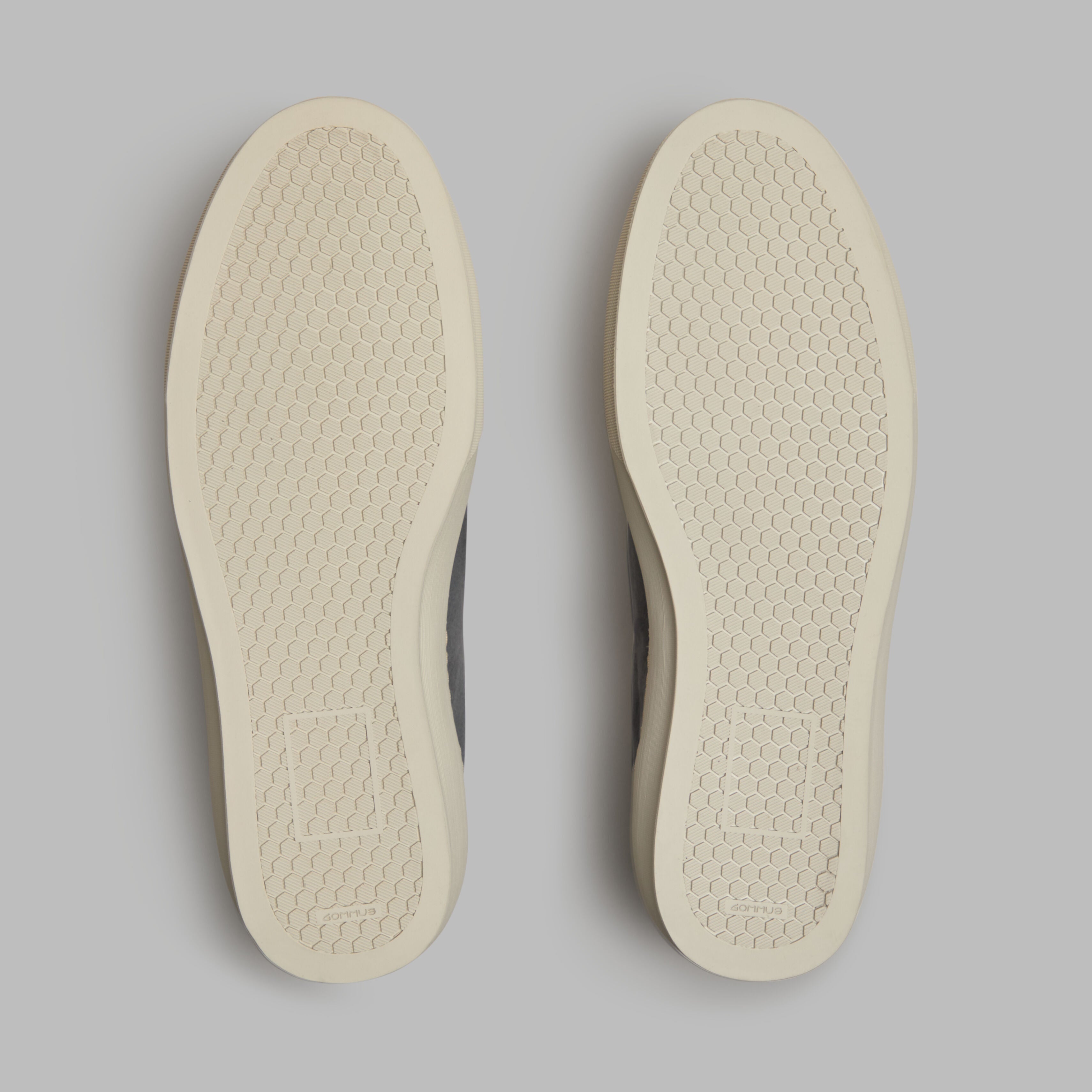 ENDEAVOUR SLIP ON LEATHER SNEAKER