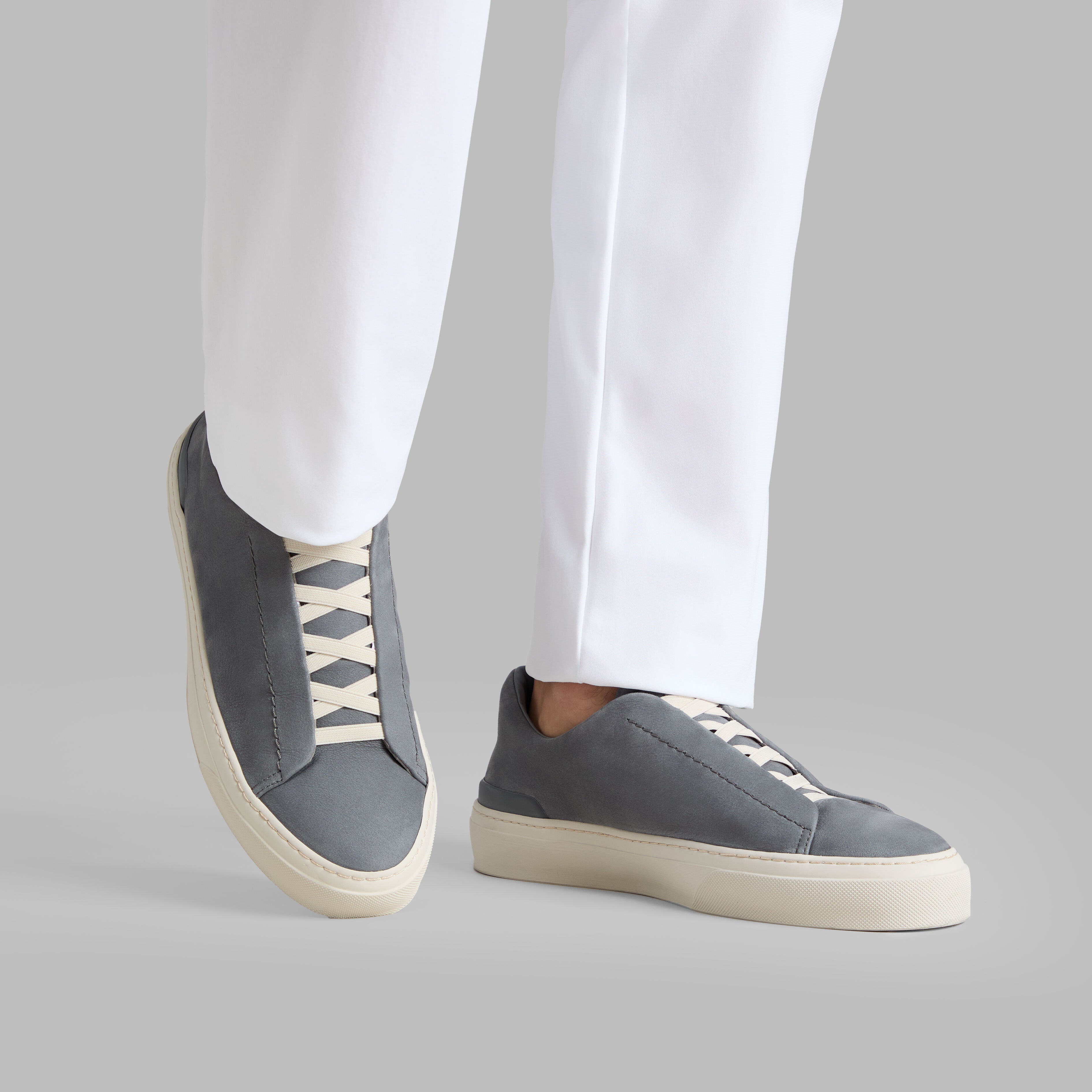 ENDEAVOUR SLIP ON LEATHER SNEAKER