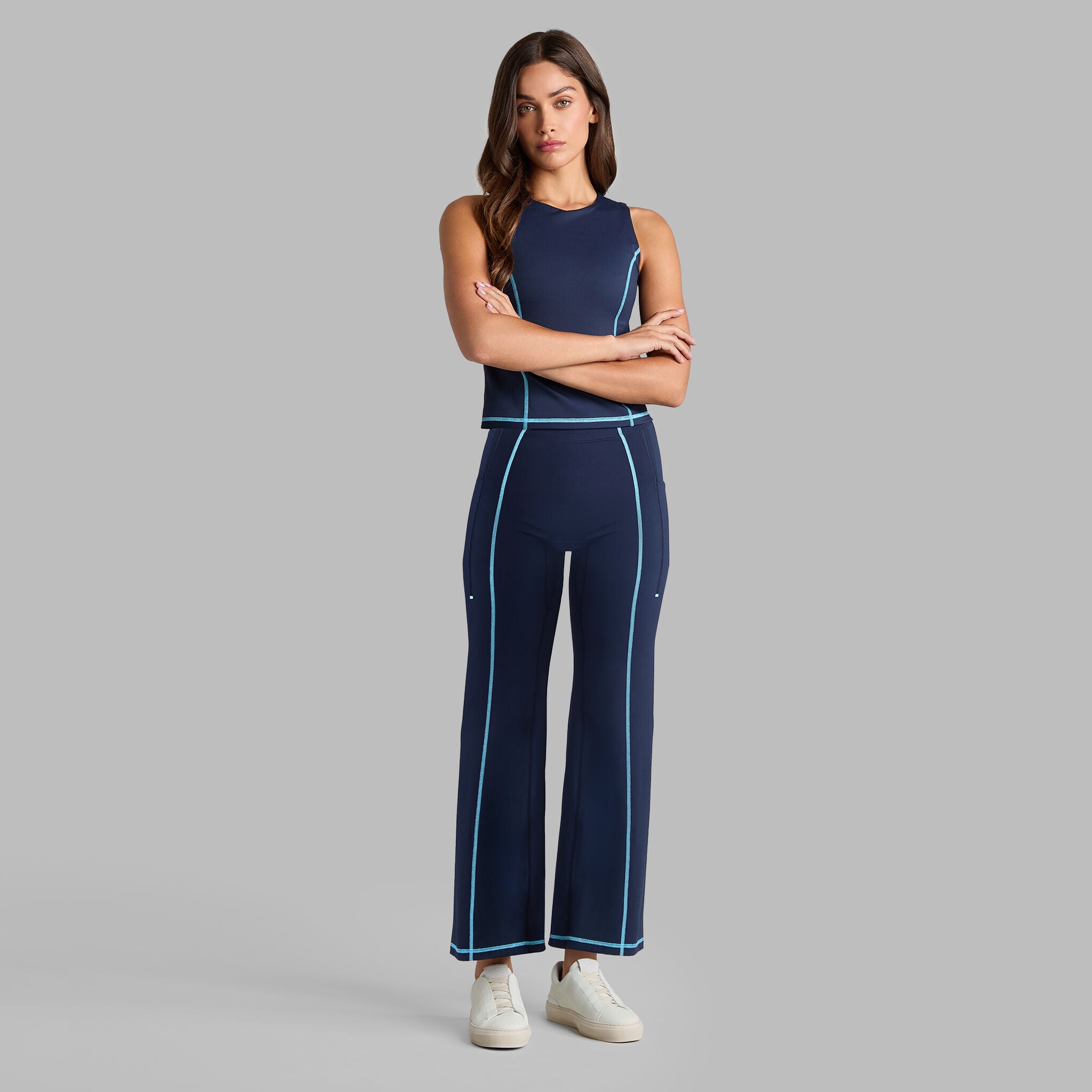 SOFT TECH KICK FLARE PANT