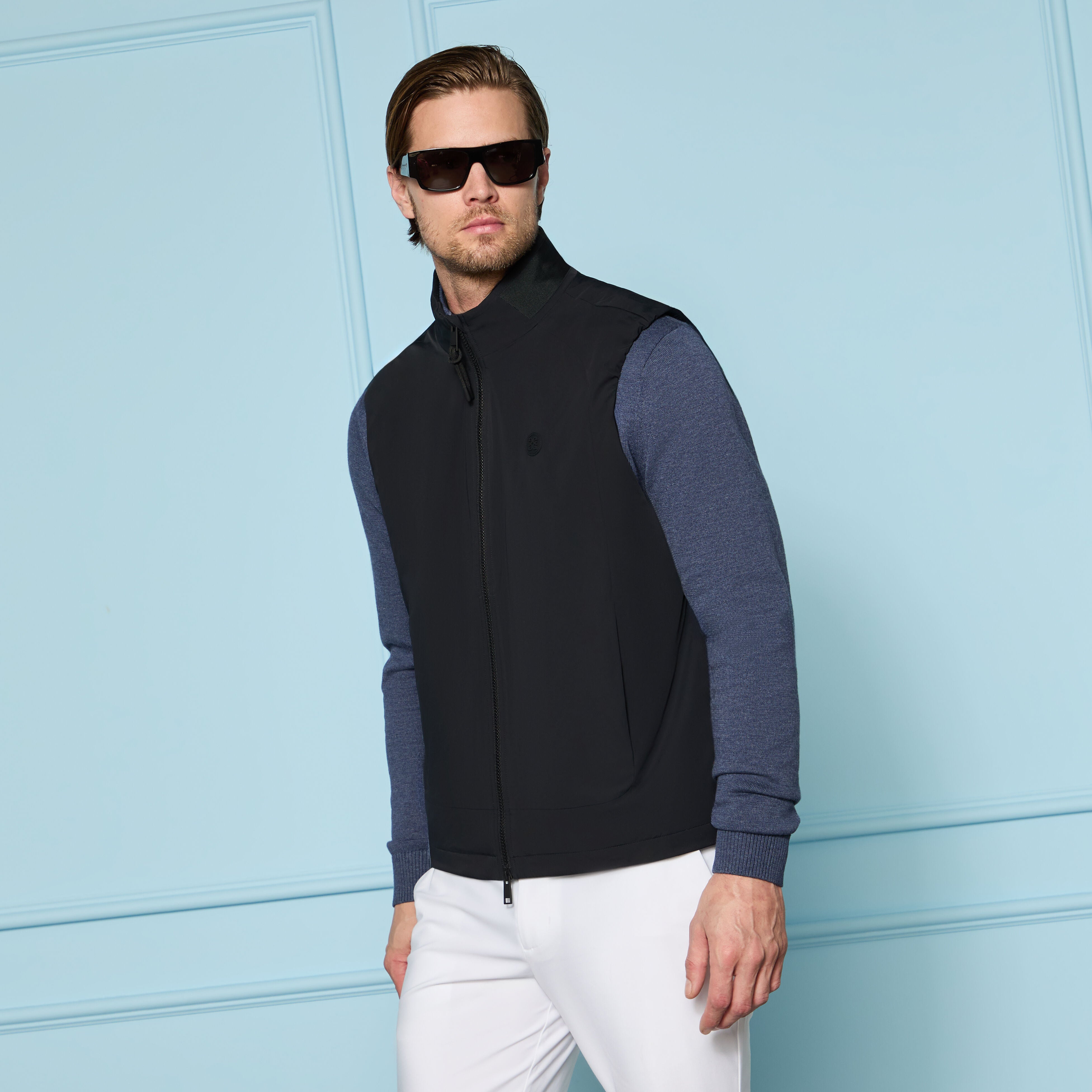 THE WHIT STRETCH TECH VEST
