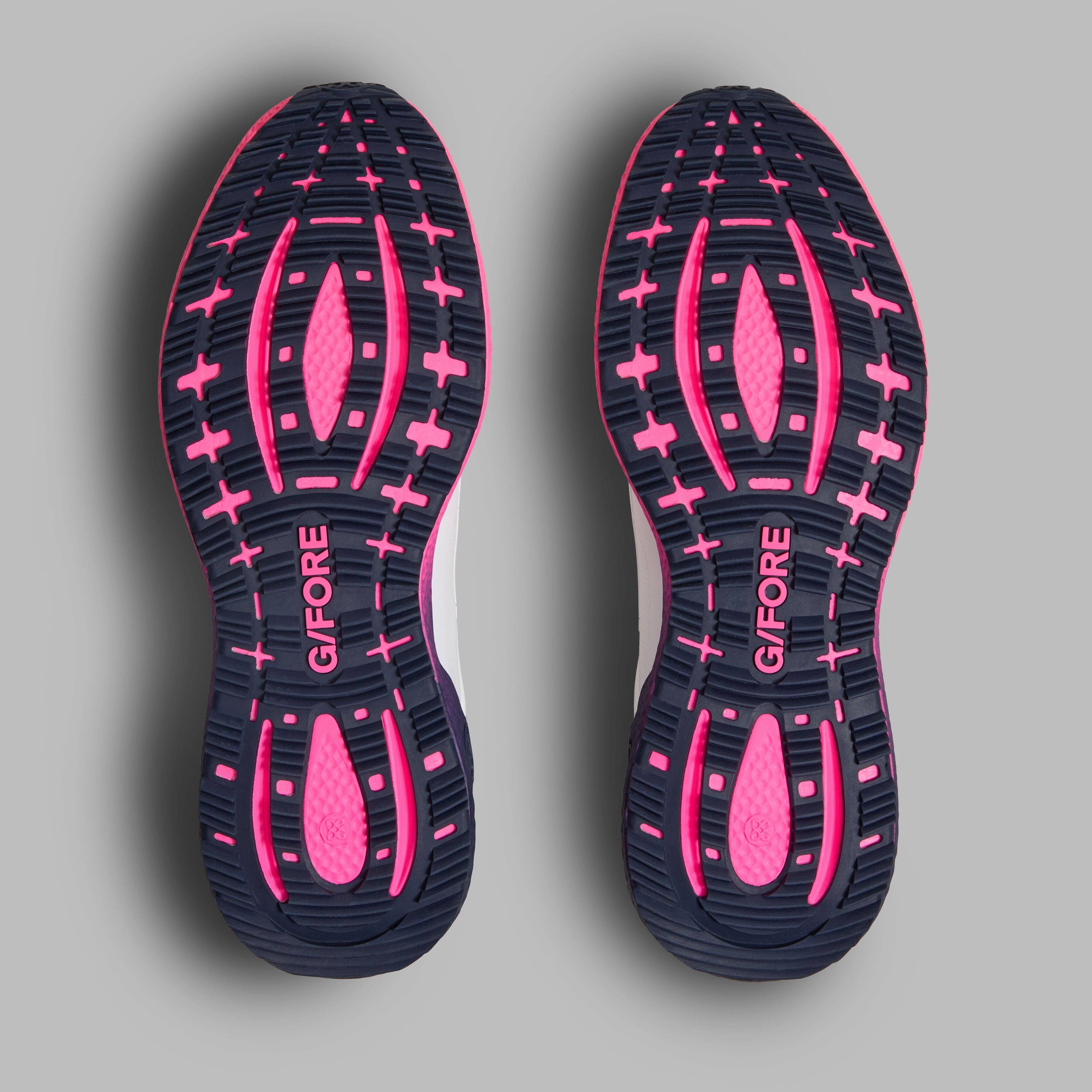 MG4+ O2 GRADIENT PERFORATED GOLF SHOE