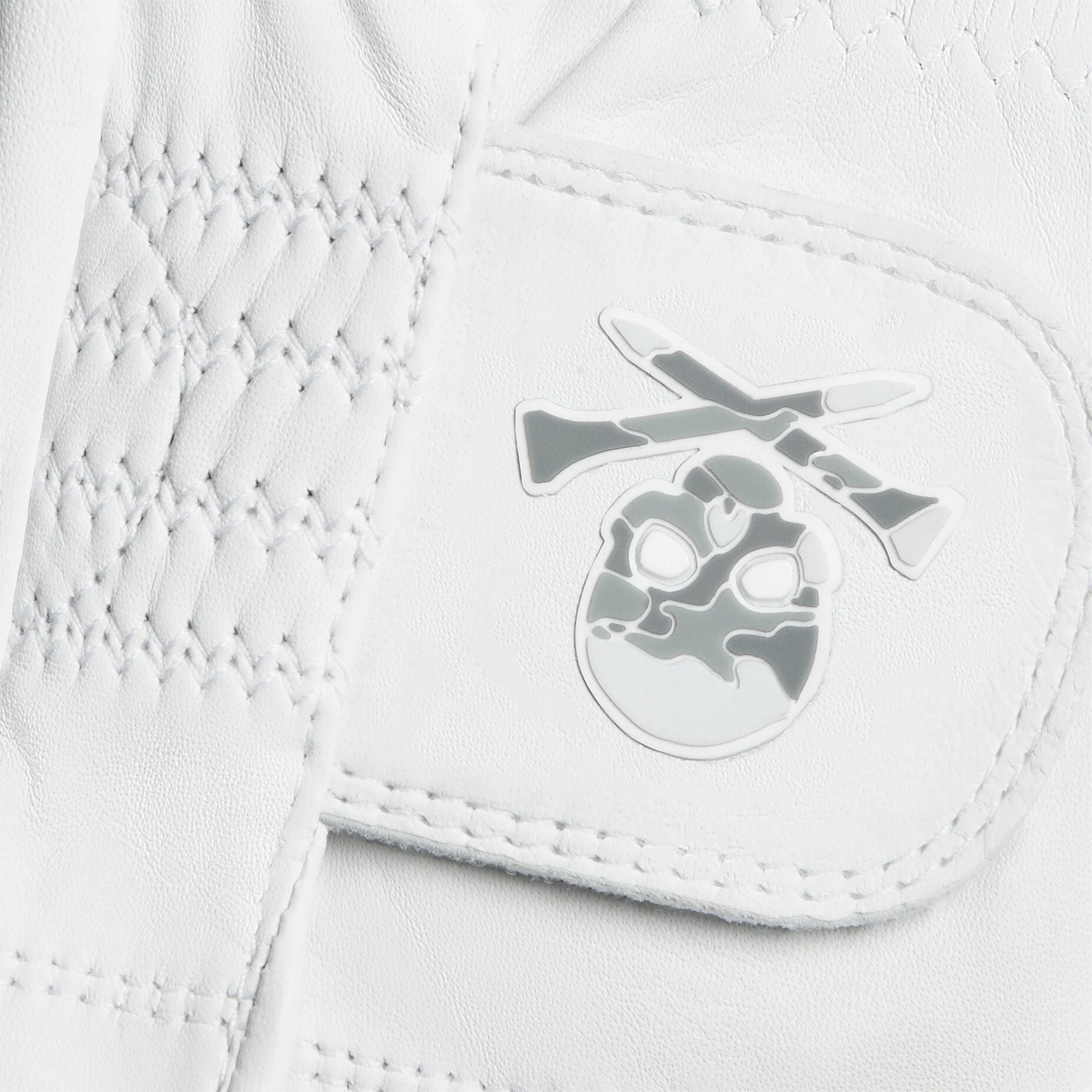 SIGNATURE SKULL & TEES GOLF GLOVE