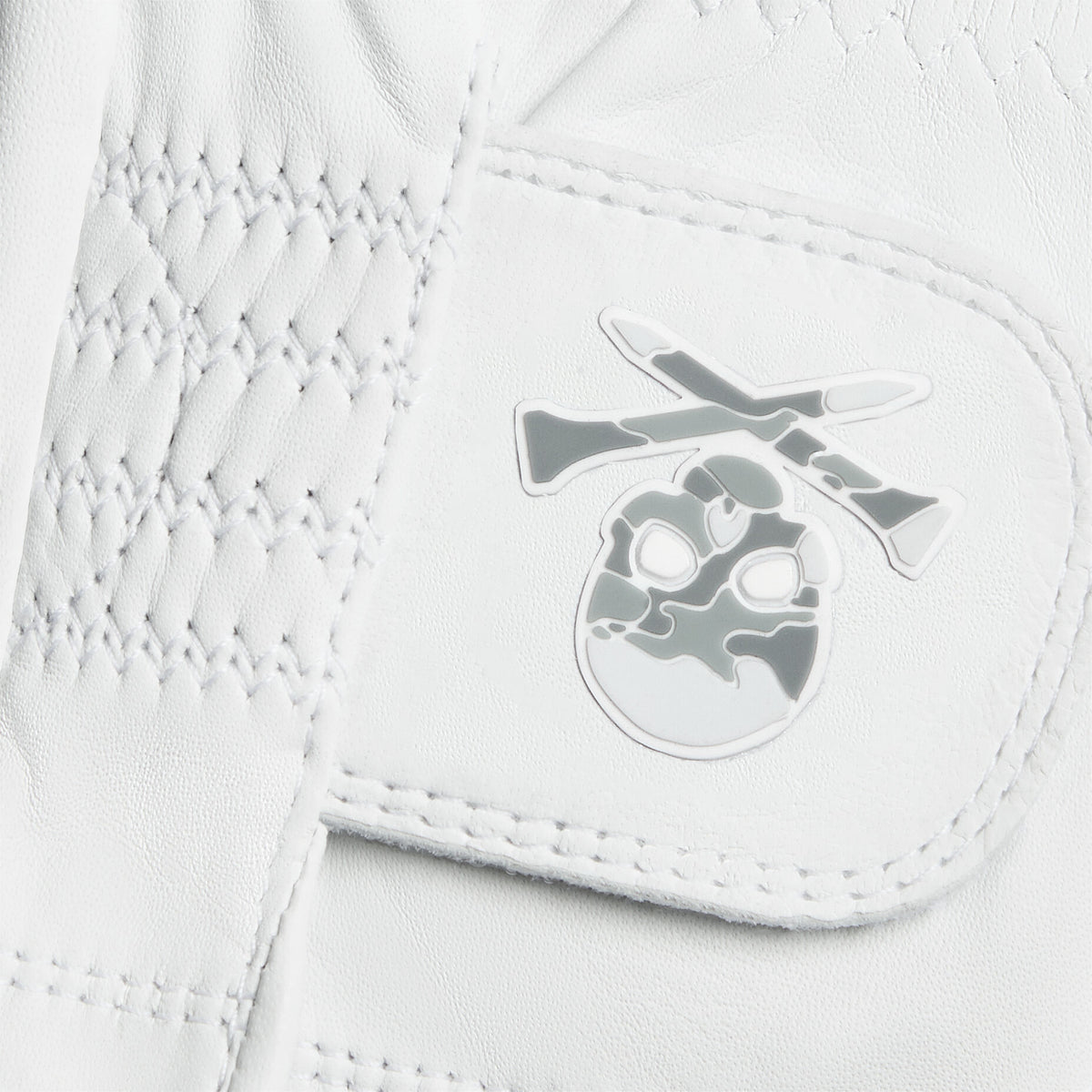 SIGNATURE SKULL & TEES GOLF GLOVE