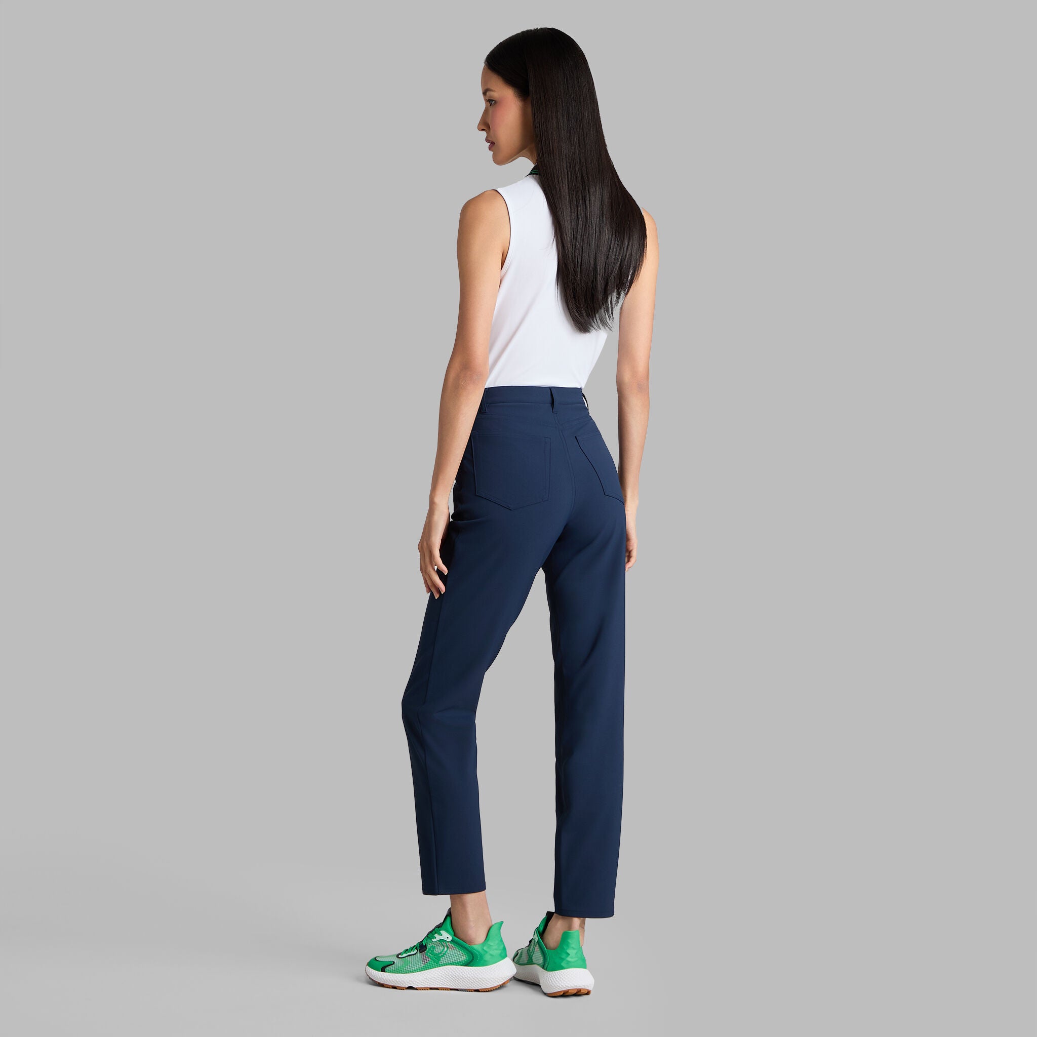 CONTRAST TECH PIQUÉ SLEEVELESS POLO