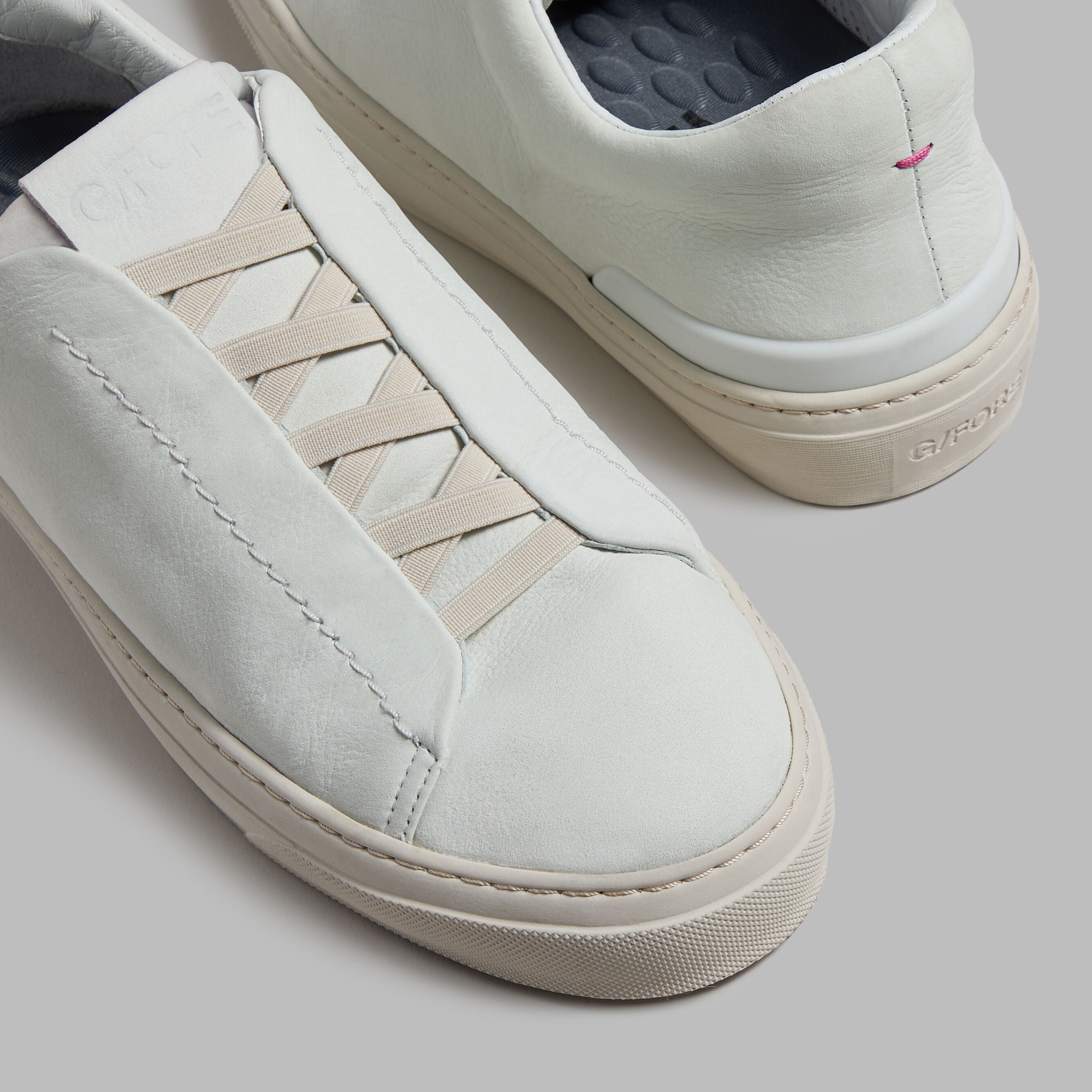 ENDEAVOUR SLIP ON LEATHER SNEAKER