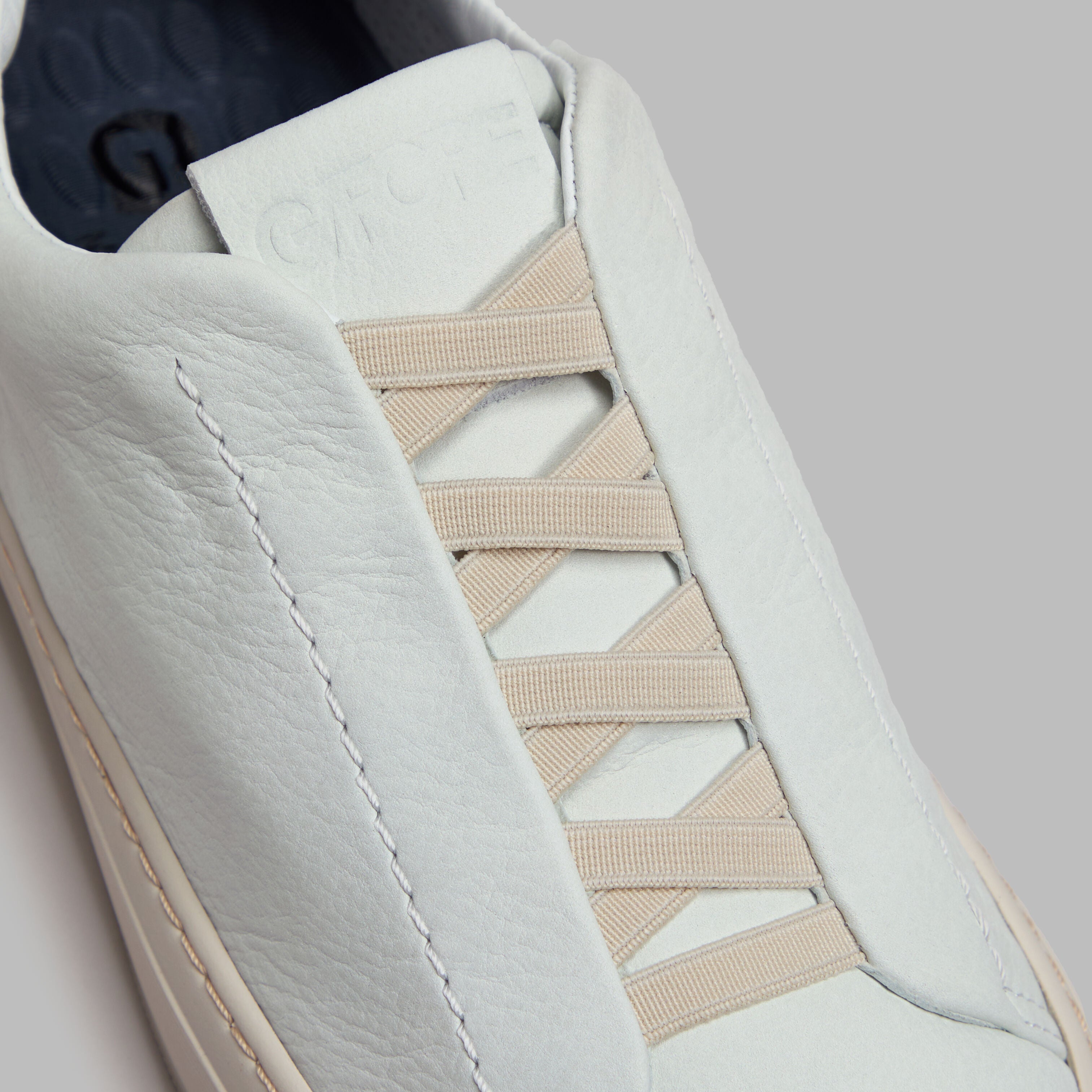 ENDEAVOUR SLIP ON LEATHER SNEAKER
