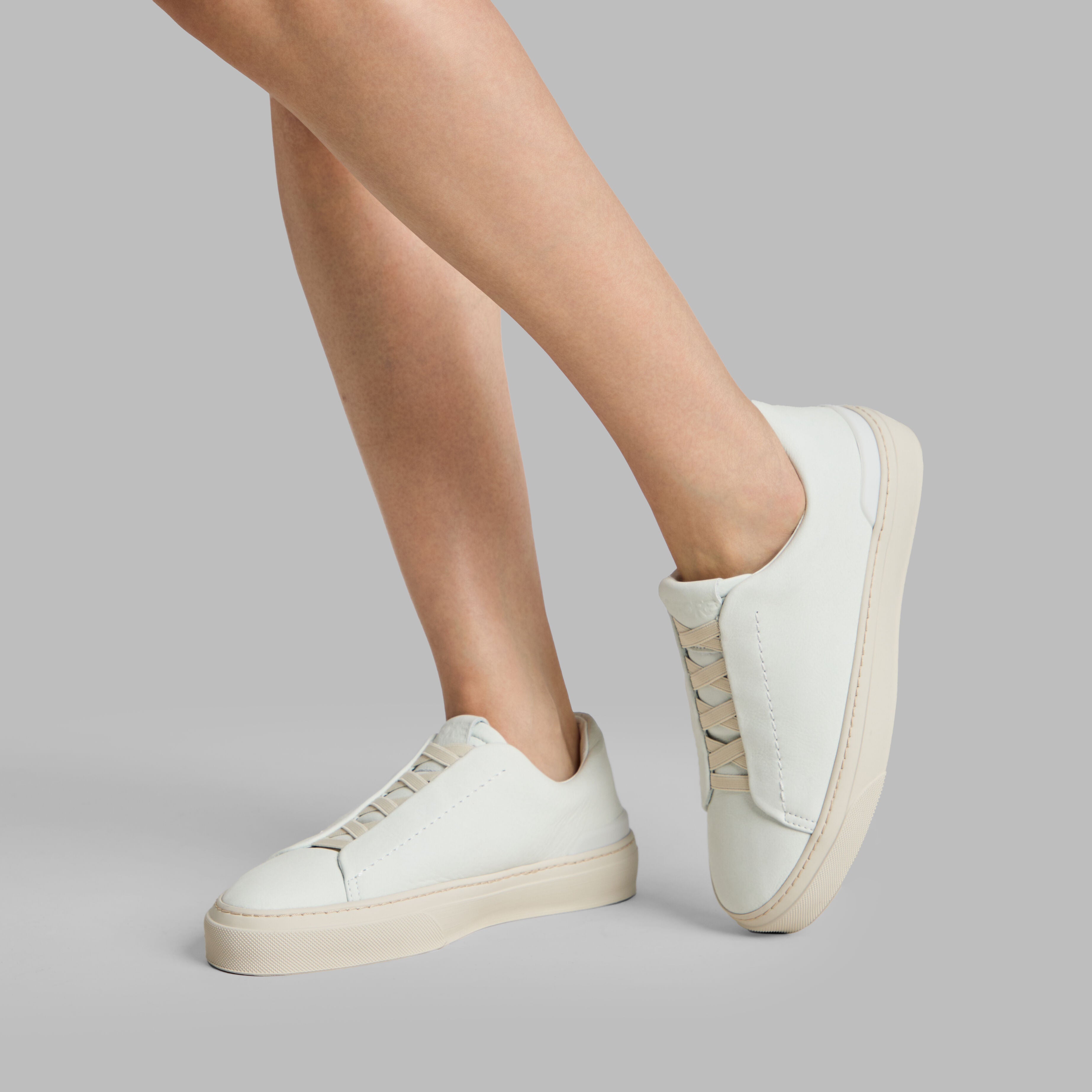 ENDEAVOUR SLIP ON LEATHER SNEAKER