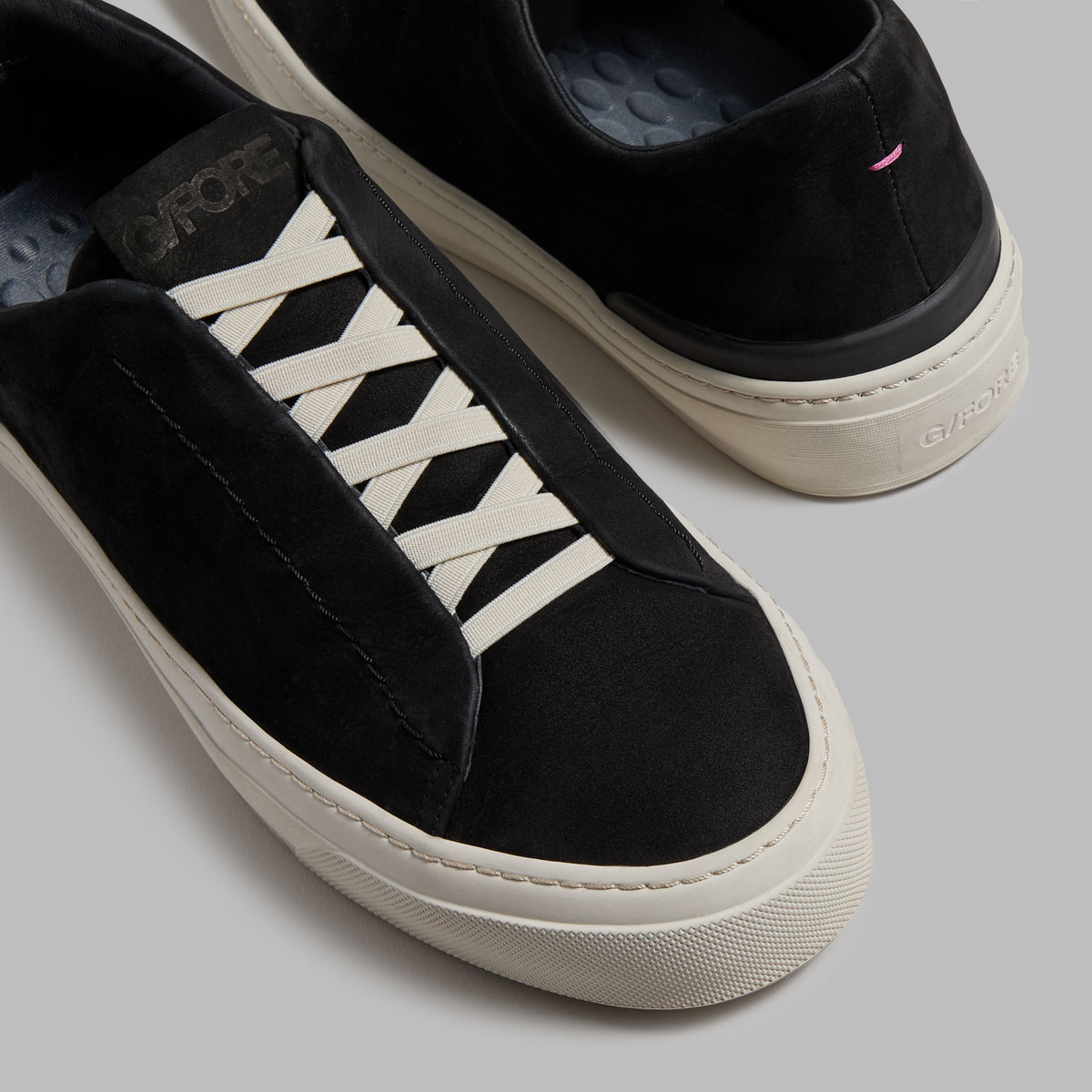 ENDEAVOUR SLIP ON LEATHER SNEAKER