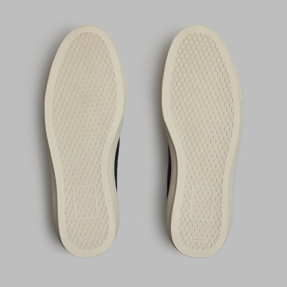 ENDEAVOUR SLIP ON LEATHER SNEAKER
