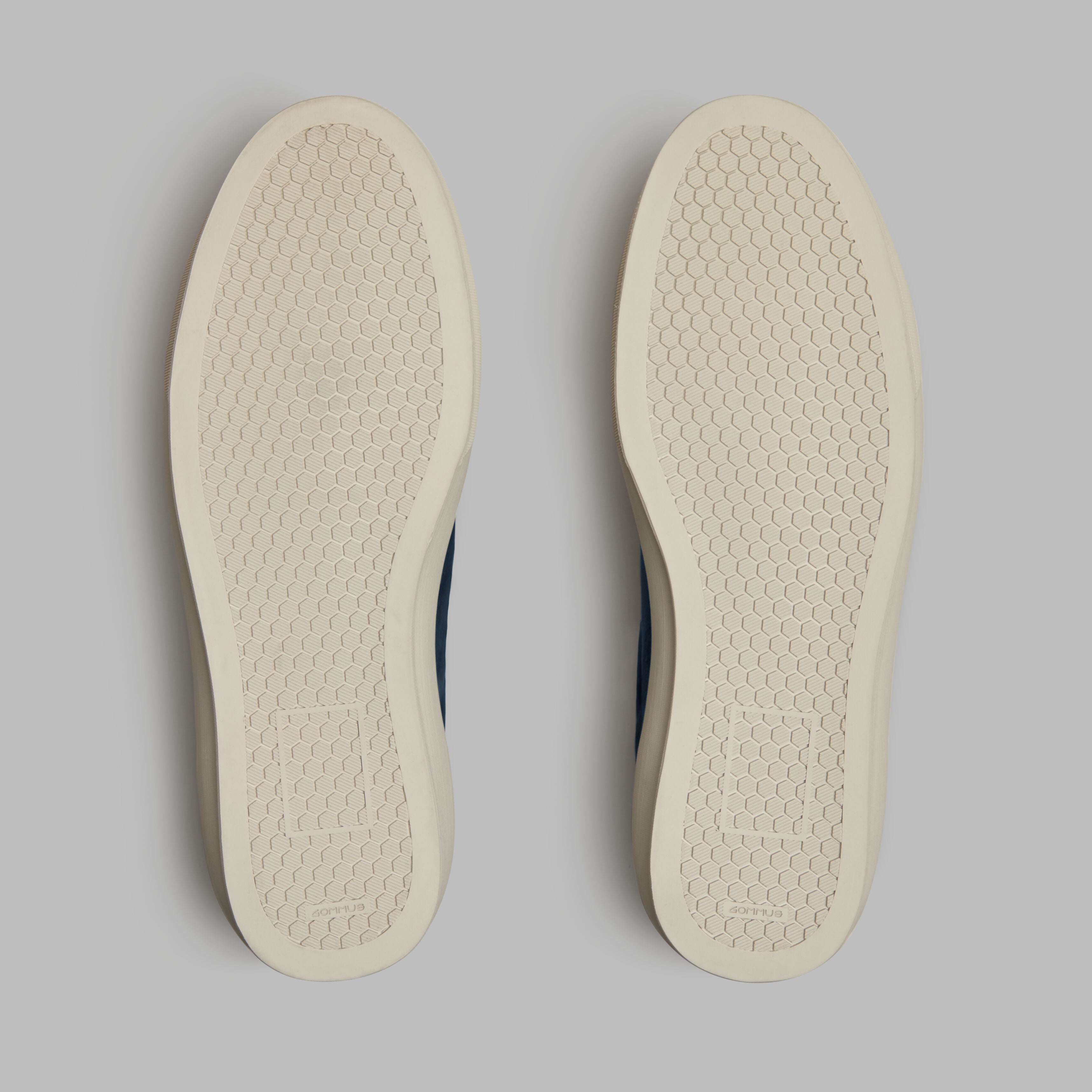 ENDEAVOUR SLIP ON LEATHER SNEAKER